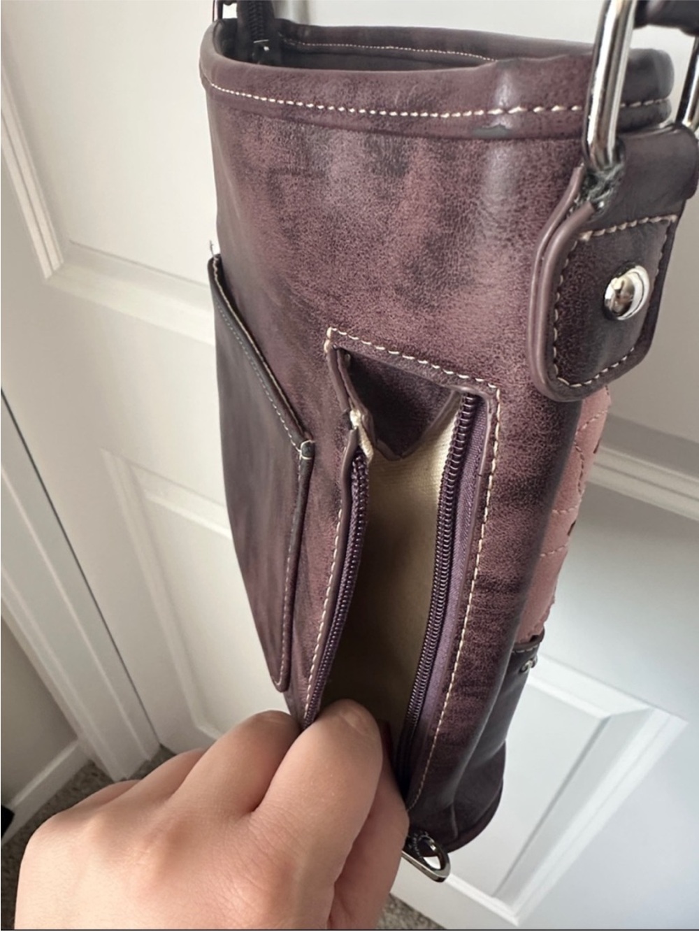 Western Laser-Cut Conceal Carry Crossbody Bag - Picture 7 of 11